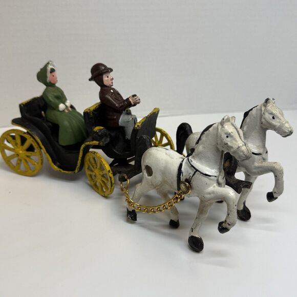 Vintage Cast Iron Double White Horse Drawn Carriage With Driver & Lady Passenger - Picture 4 of 7